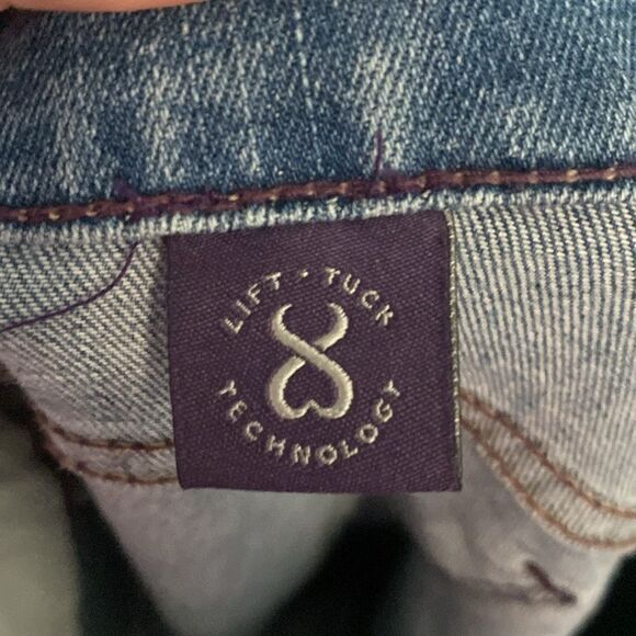 NWT- NYDJ- skinny slimming jeans with Ombre hem- Size 6 - Picture 9 of 11